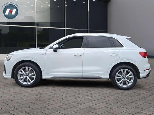 2023 Audi Q3 45 S line Premium