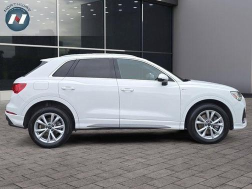 2023 Audi Q3 45 S line Premium