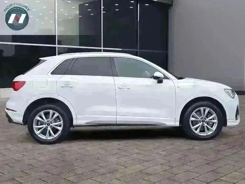 2023 Audi Q3 Premium 45 TFSI S line quattro Tiptronic