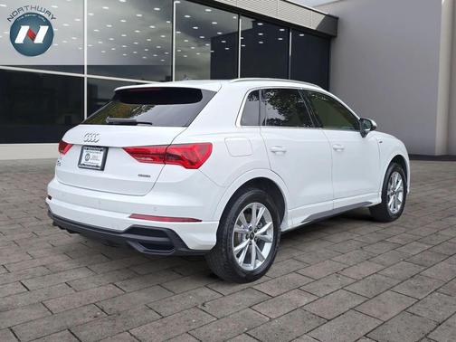 2023 Audi Q3 45 S line Premium