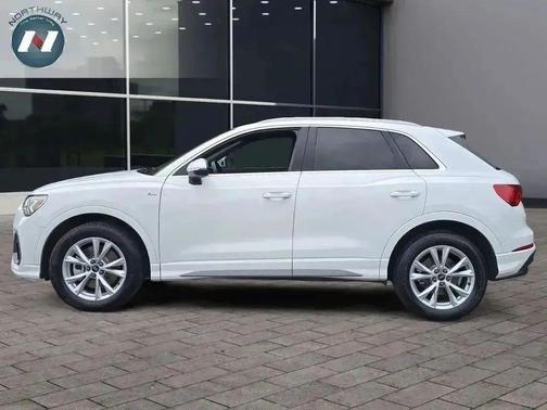 2023 Audi Q3 Premium 45 TFSI S line quattro Tiptronic
