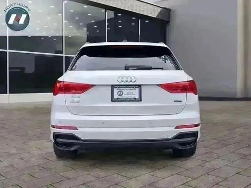 2023 Audi Q3 Premium 45 TFSI S line quattro Tiptronic
