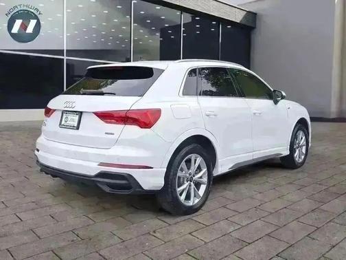 2023 Audi Q3 Premium 45 TFSI S line quattro Tiptronic