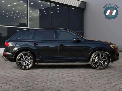 2025 Audi Q7 45 Premium Plus