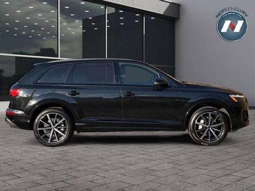 2025 Audi Q7 45 Premium Plus