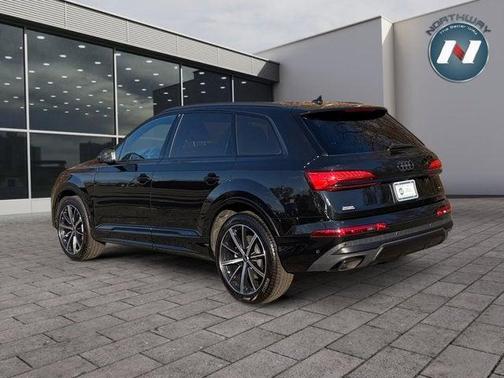 2025 Audi Q7 45 Premium Plus