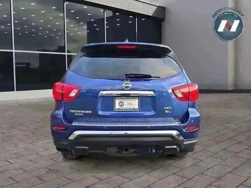2019 Nissan Pathfinder SL