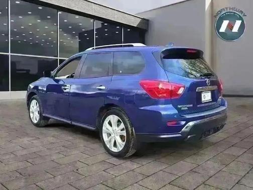 2019 Nissan Pathfinder SL