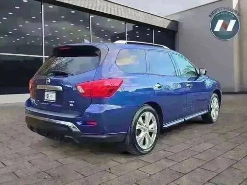 2019 Nissan Pathfinder SL