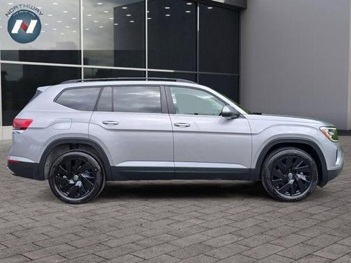 2024 Volkswagen Atlas 2.0T SE
