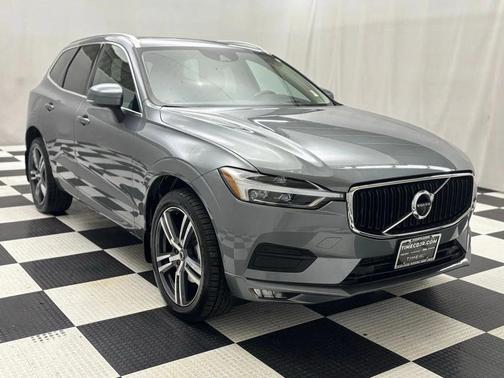 2021 Volvo XC60 T5 Momentum