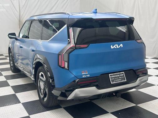 Ocean Blue Matte 2024 Kia EV9 Land