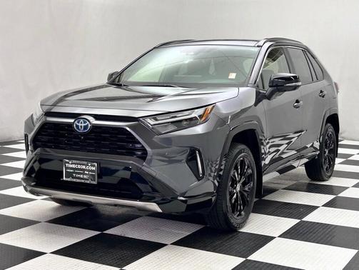 2023 Toyota RAV4 Hybrid SE