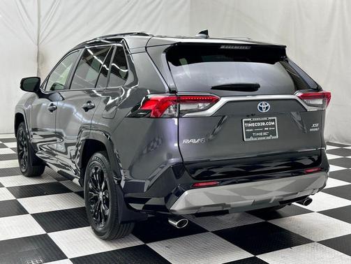 2023 Toyota RAV4 Hybrid SE