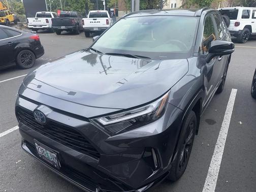 2023 Toyota RAV4 Hybrid SE