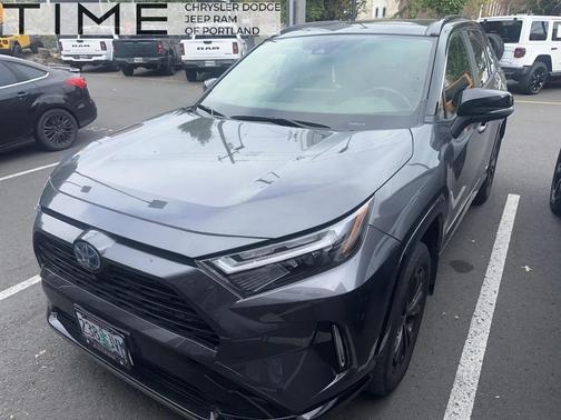 2023 Toyota RAV4 Hybrid SE