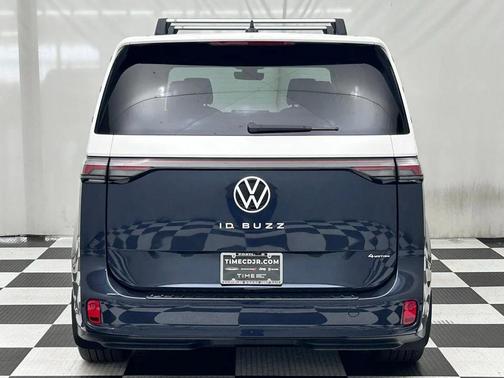 2025 Volkswagen ID. Buzz Pro S Plus with 4MOTION