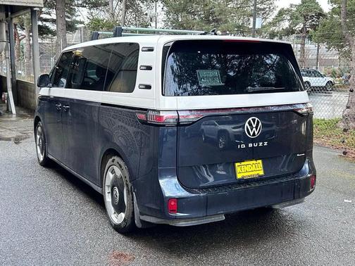 2025 Volkswagen ID. Buzz Pro S Plus with 4MOTION