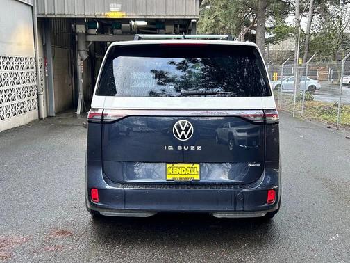 2025 Volkswagen ID. Buzz Pro S Plus with 4MOTION