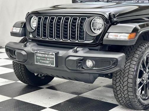 2024 Jeep Gladiator Nighthawk