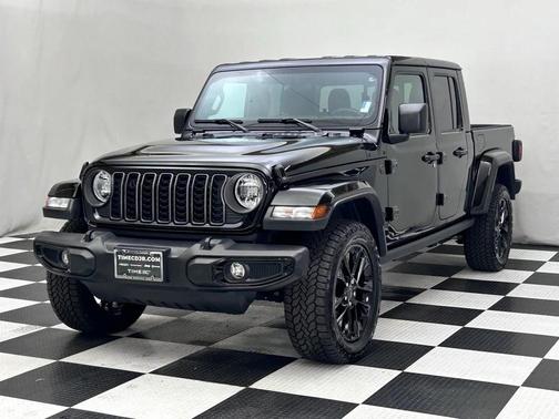 2024 Jeep Gladiator Nighthawk