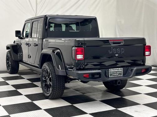 2024 Jeep Gladiator Nighthawk