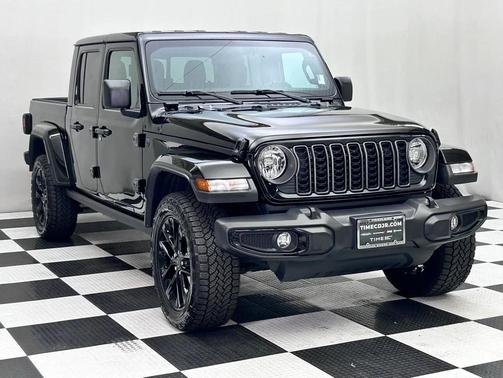 2024 Jeep Gladiator Nighthawk