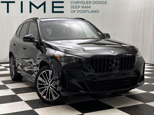 Black Sapphire Metallic 2025 BMW X1 xDrive28i