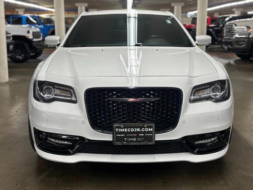 2022 Chrysler 300 S