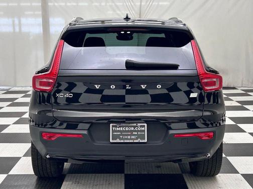 2023 Volvo XC40 Recharge Pure Electric Twin Plus