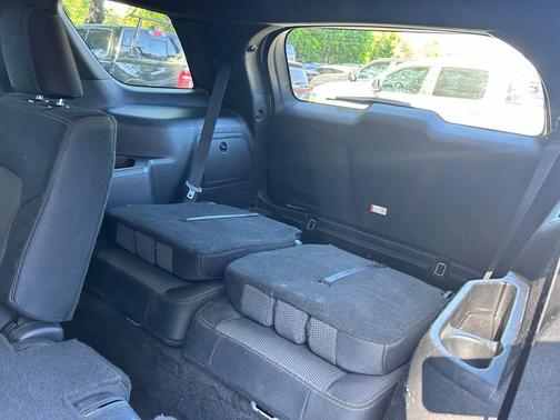 Oxford White 2017 Ford Explorer XLT