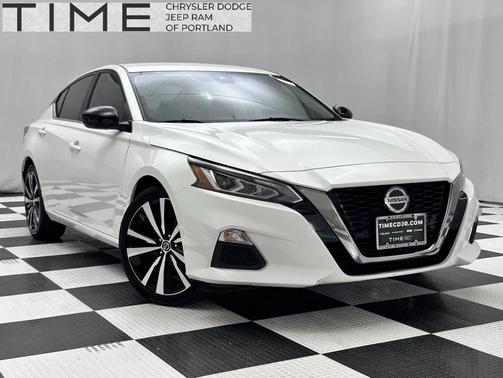 2021 Nissan Altima SR FWD