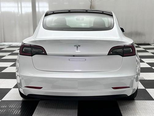 2023 Tesla Model 3 Standard Range