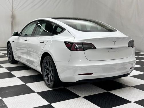 2023 Tesla Model 3 Standard Range