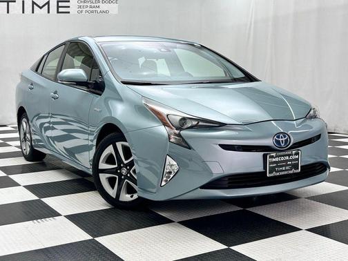 2018 Toyota Prius Three Touring