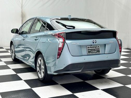 2018 Toyota Prius Three Touring