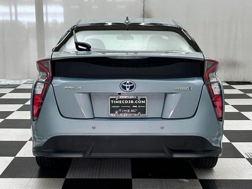 2018 Toyota Prius Three Touring