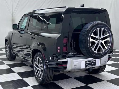 2022 Land Rover Defender 110 XS Edition
