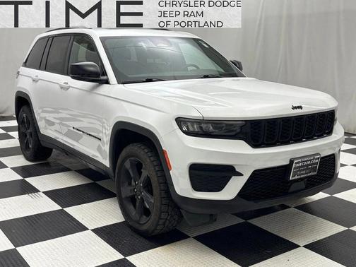 2023 Jeep Grand Cherokee Altitude