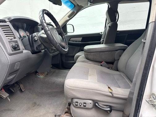 Bright Silver Metallic Clearcoat 2008 Dodge Ram 2500 SLT Quad Cab