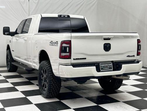 2024 RAM 2500 Laramie Crew Cab 4x4 6'4' Box