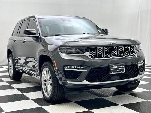 2022 Jeep Grand Cherokee Summit