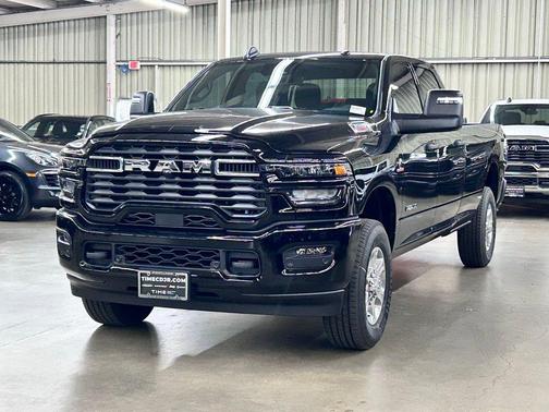 2026 RAM 3500 Big Horn Crew Cab 4x4 8' Box