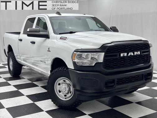 2022 RAM 2500 Tradesman Crew Cab 4x4 6'4' Box