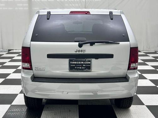 Bright Silver Metallic Clearcoat 2007 Jeep Grand Cherokee Laredo