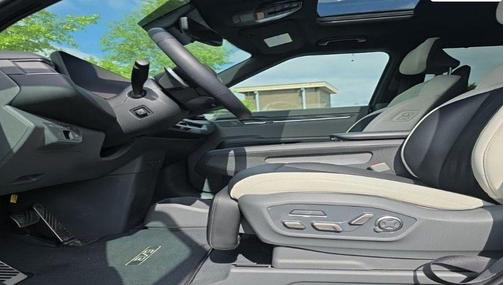 Pebble Gray 2024 Kia EV9 GT-Line