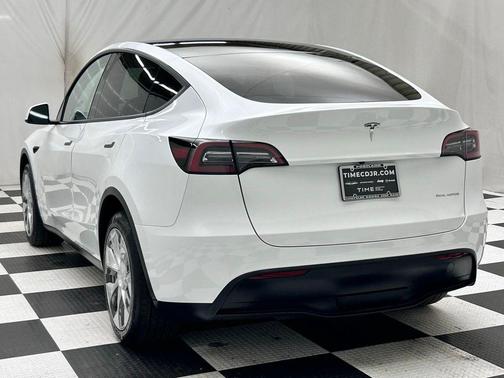 2023 Tesla Model Y Long Range Dual Motor All-Wheel Drive