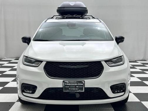 2026 Chrysler Pacifica L