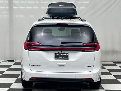 2026 Chrysler Pacifica L