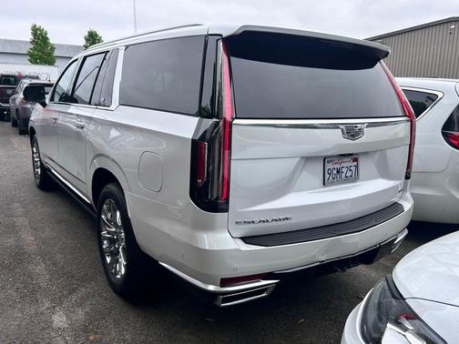 Crystal White Tricoat 2023 Cadillac Escalade ESV Premium Luxury Platinum
